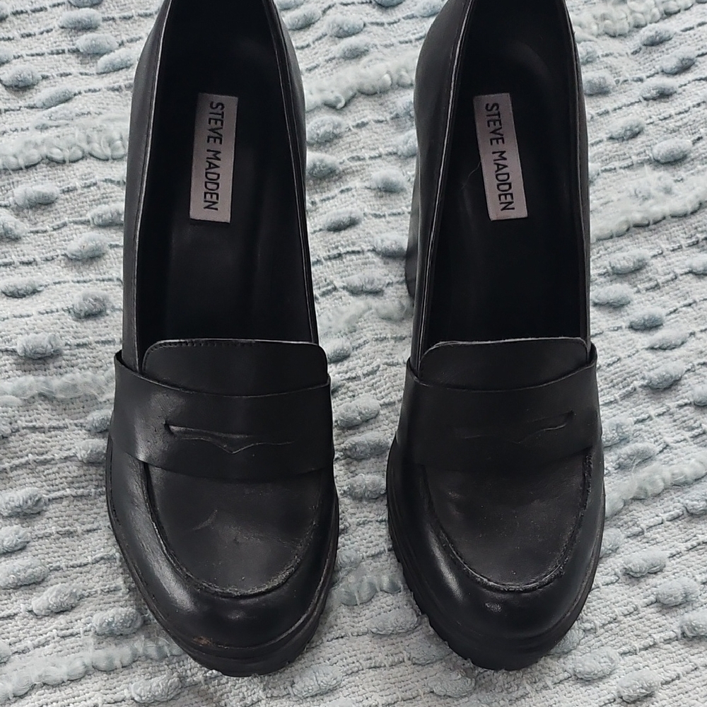 Steve Madden Classic Black Loafers for Women